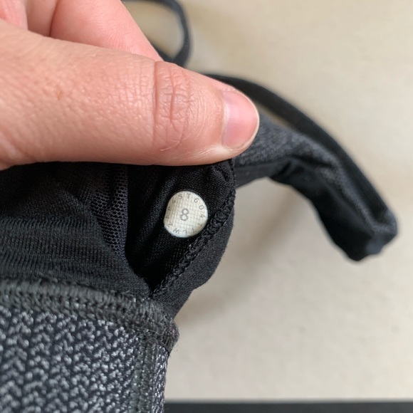 Lululemon Energy Bra Size 8 - Picture 5 of 7
